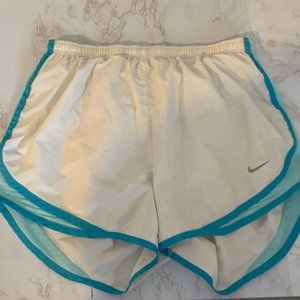 Women's Nike Tempo Shorts